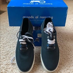 NIB Moods of Norway Sandnes Low Top Sneakers